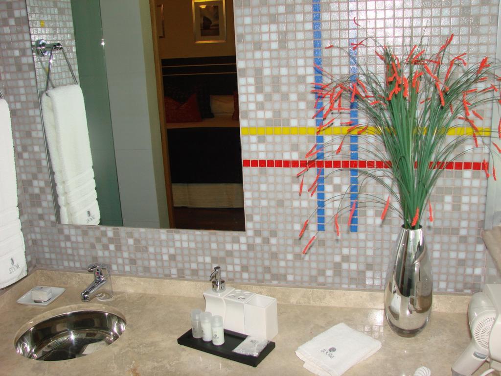 Zoom Apartments Hotel قرطبة الغرفة الصورة